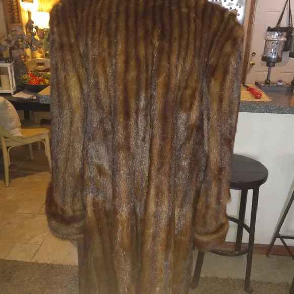 WOMEN'S MINK COAT